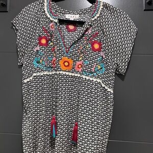 THML Women’s Size Medium Black and White Top with Floral Embroidery Tie Tassel